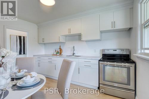 514 Krug Street, Kitchener, ON - Indoor Photo Showing Kitchen