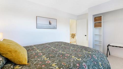 945 Westridge Way, Invermere, BC - Indoor Photo Showing Bedroom