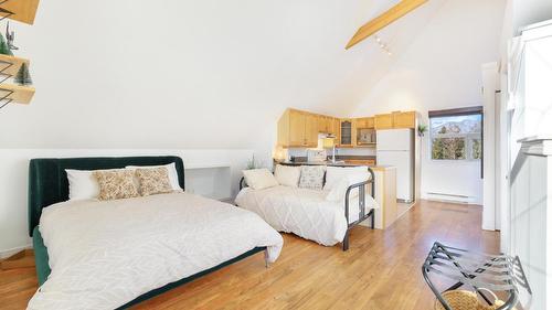 945 Westridge Way, Invermere, BC - Indoor Photo Showing Bedroom
