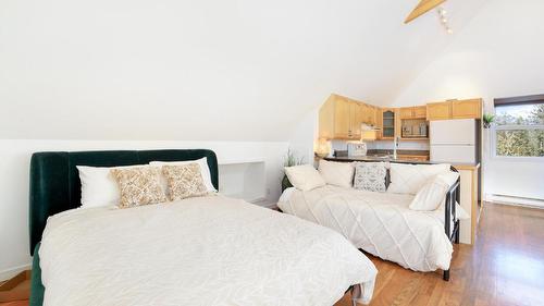 945 Westridge Way, Invermere, BC - Indoor Photo Showing Bedroom
