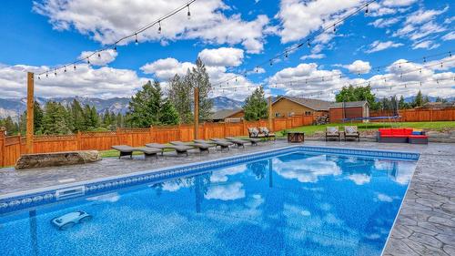 945 Westridge Way, Invermere, BC - Outdoor With In Ground Pool With Backyard