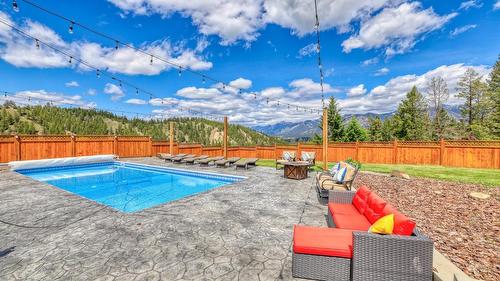 945 Westridge Way, Invermere, BC - Outdoor With In Ground Pool With Backyard