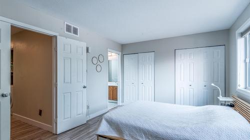 156-1995 Burtch Road, Kelowna, BC - Indoor Photo Showing Bedroom
