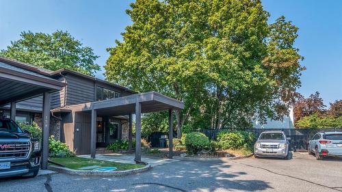 156-1995 Burtch Road, Kelowna, BC - Outdoor