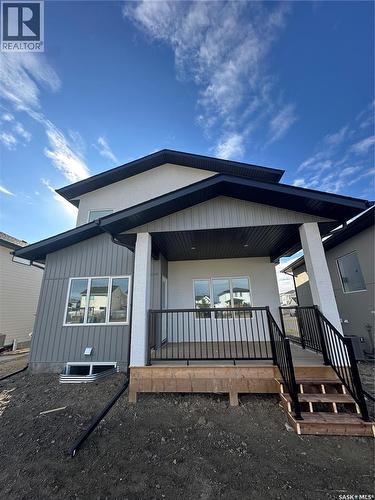 147 Woolf Bend, Saskatoon, SK - Outdoor