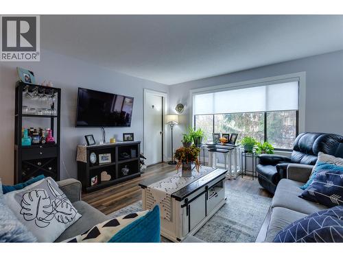 1903 Lindahl Street Unit# 103 Lot# 3, Kelowna, BC - Indoor Photo Showing Living Room