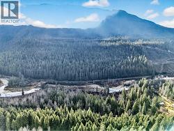 5926 Ferguson Frontage Road  Malakwa, BC V0E 2J0