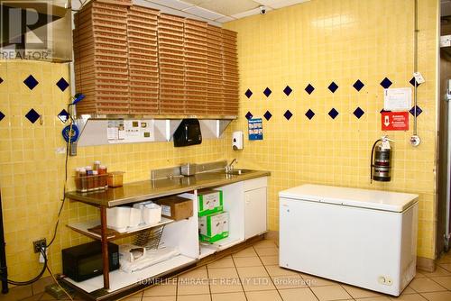 697 Queenston Road, Hamilton, ON 