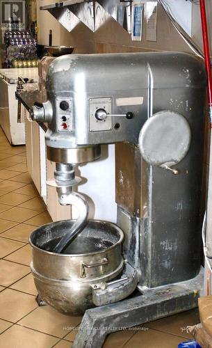 697 Queenston Road, Hamilton, ON 