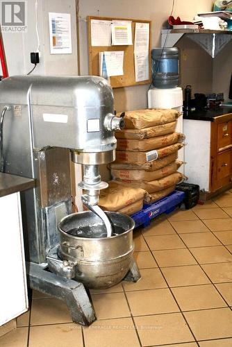 697 Queenston Road, Hamilton, ON 