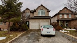 68 Southcreek Drive  Hamilton, ON L9K 1M2