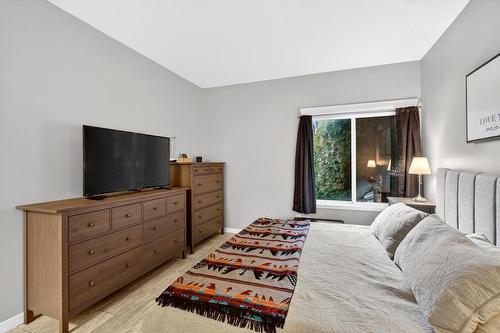 1-1450 Rose Meadow Drive, West Kelowna, BC - Indoor Photo Showing Bedroom