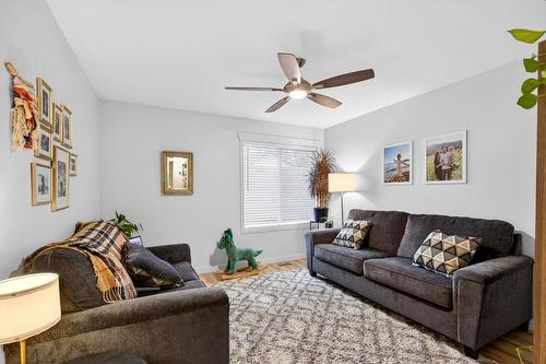 1-1450 Rose Meadow Drive, West Kelowna, BC - Indoor Photo Showing Living Room