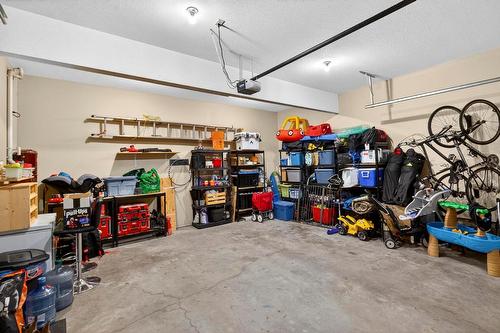 1-1450 Rose Meadow Drive, West Kelowna, BC - Indoor Photo Showing Garage