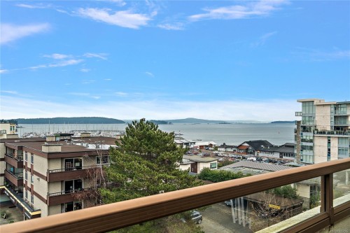 503-9805 Second St  Sidney, BC V8L 4T9