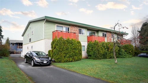 1067 Lewis Ave  Courtenay, BC V9N 5R4