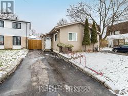 23 HAZELGLEN COURT  Brampton, ON L6S 1N7