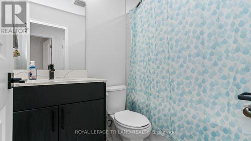 129 - 3900 Savoy Street, London South (South V), ON - Indoor Photo Showing Bathroom