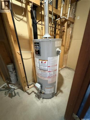 112 2Nd Avenue E, Kelvington, SK - Indoor Photo Showing Basement