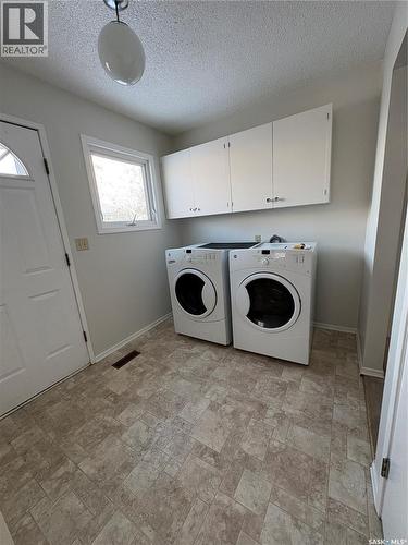 112 2Nd Avenue E, Kelvington, SK - Indoor Photo Showing Laundry Room