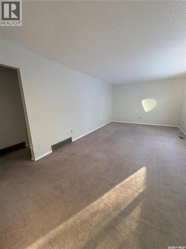 112 2Nd Avenue E, Kelvington, SK - Indoor Photo Showing Other Room