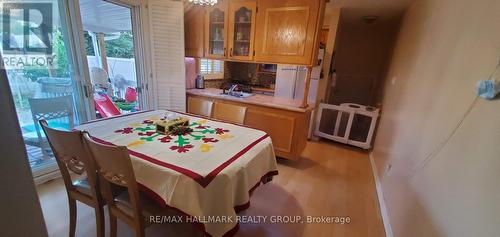 658 Dan Avenue, Ottawa, ON - Indoor Photo Showing Dining Room