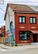 MAIN - 206 BATHURST STREET  Toronto, ON M5T 2R9