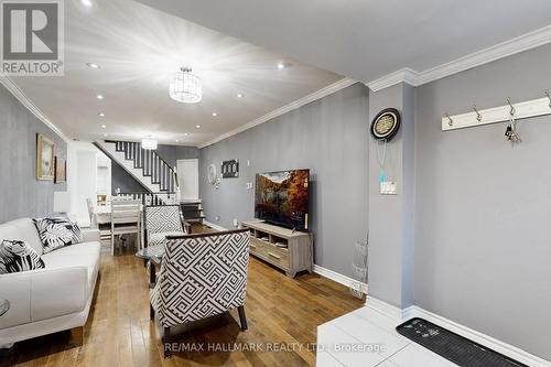 4 King Edward Avenue, Toronto, ON - Indoor Photo Showing Living Room