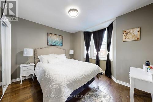4 King Edward Avenue, Toronto, ON - Indoor Photo Showing Bedroom
