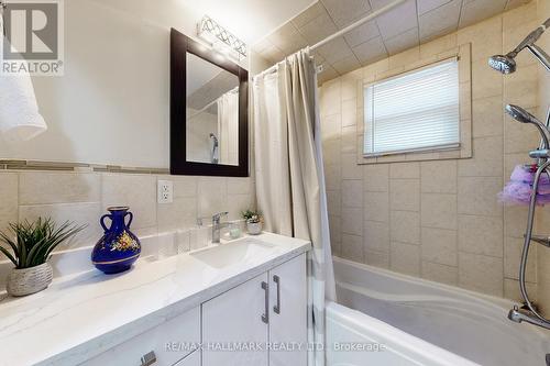 4 King Edward Avenue, Toronto, ON - Indoor Photo Showing Bathroom