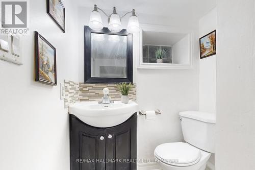 4 King Edward Avenue, Toronto, ON - Indoor Photo Showing Bathroom