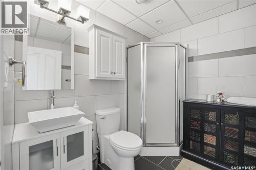 323 Hettle Cove, Saskatoon, SK - Indoor Photo Showing Bathroom