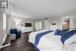 Large Primary Bedroom - 