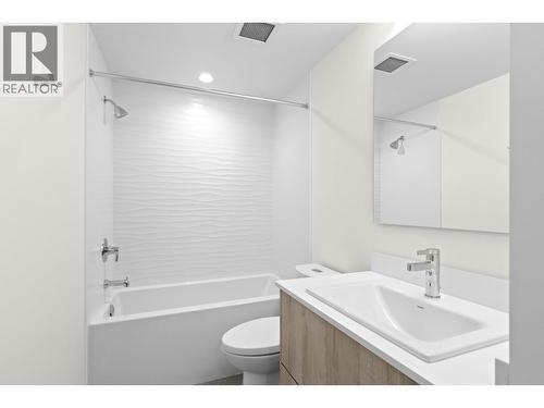 3699 Capozzi Road Unit# 607, Kelowna, BC - Indoor Photo Showing Bathroom