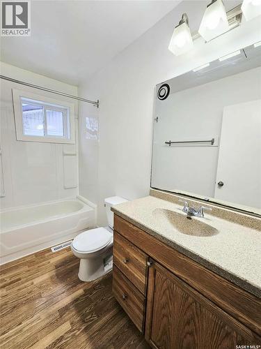 623 St Mary Street, Esterhazy, SK - Indoor Photo Showing Bathroom