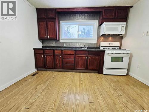 623 St Mary Street, Esterhazy, SK - Indoor Photo Showing Kitchen