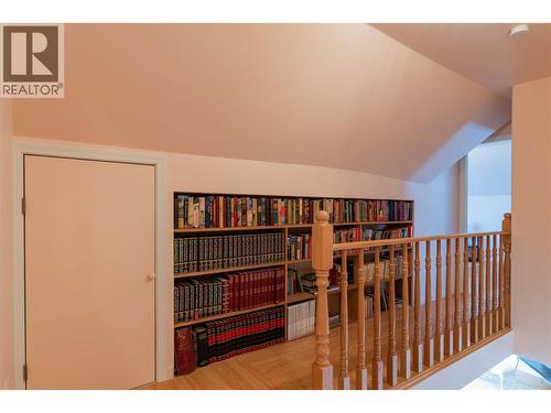 945 Thackeray Street, Warfield, BC - Indoor