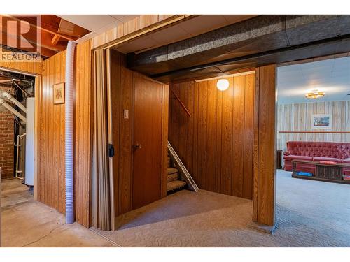 945 Thackeray Street, Warfield, BC - Indoor Photo Showing Other Room