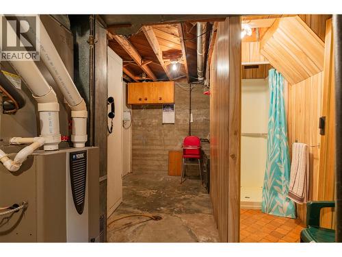945 Thackeray Street, Warfield, BC - Indoor Photo Showing Basement