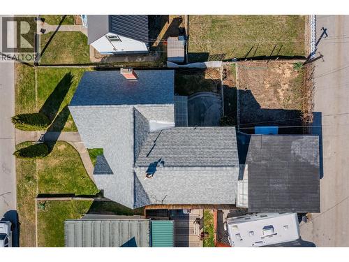 945 Thackeray Street, Warfield, BC - Outdoor