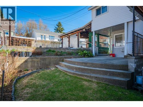 945 Thackeray Street, Warfield, BC - Outdoor