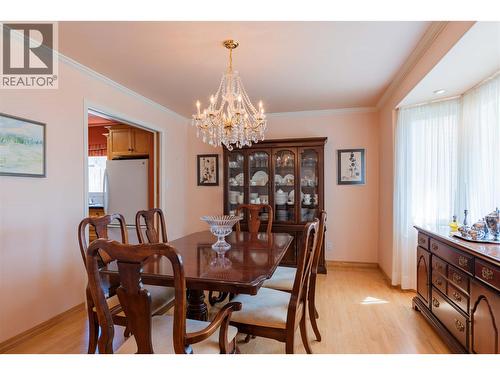 945 Thackeray Street, Warfield, BC - Indoor Photo Showing Dining Room