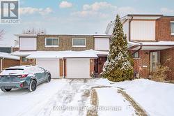 12 SADLEE COVE CRESCENT  Toronto, ON M1V 1Y4