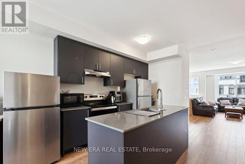778 Kootenay Path, Oshawa, ON - Indoor Photo Showing Kitchen With Stainless Steel Kitchen With Double Sink