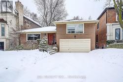 87 MUNRO BOULEVARD  Toronto, ON M2P 1C5