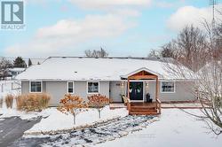 207 SOUTH CHANNEL DRIVE  Georgina, ON L4P 2N4