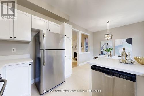 29 Robert Osprey Drive, Markham, ON - Indoor Photo Showing Kitchen