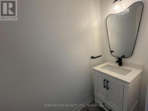 16 Santa Cruz Private, Ottawa, ON - Indoor Photo Showing Bathroom