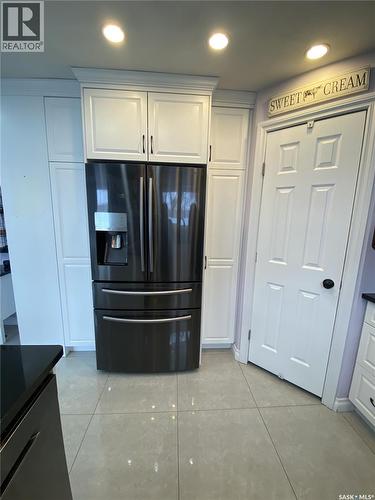 734 Wollaston Court, Saskatoon, SK - Indoor