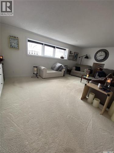 734 Wollaston Court, Saskatoon, SK - Indoor